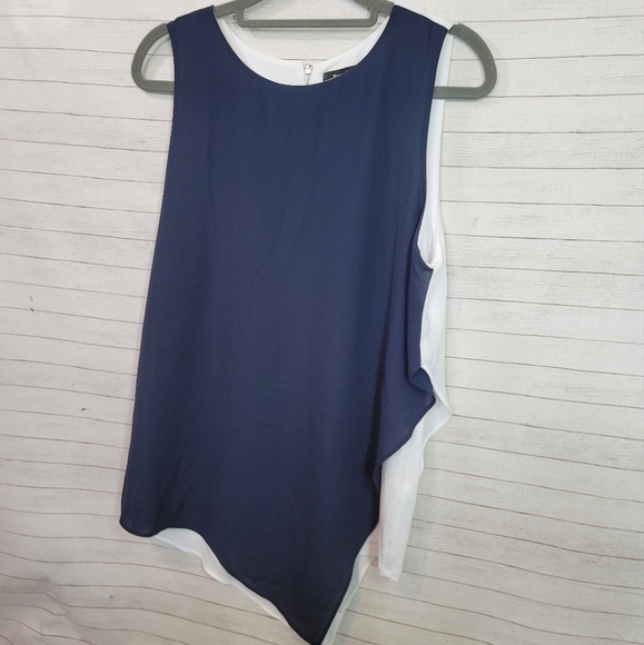 WHITE HOUSE BLACK MARKET NAVY & WHITE SLEEVELESS OVERLAY SHELL, SZ MEDIUM - Picture 3 of 11